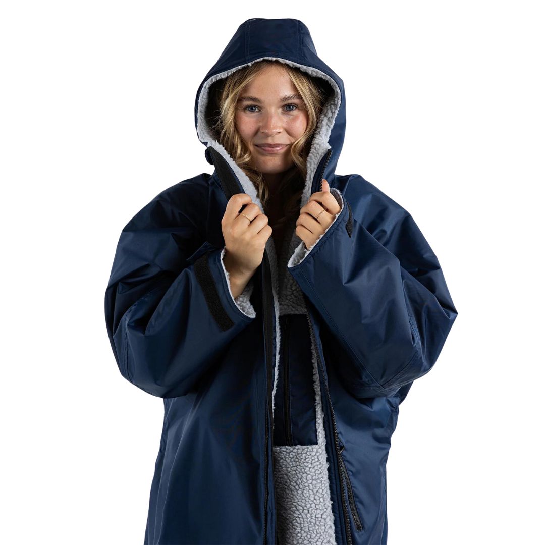 Dryrobe Advance Umkleidemantel mit langen Ärmeln – Navy/Grau 